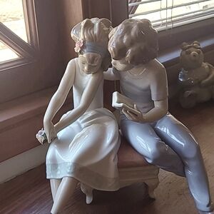 Lladro Porcelain Figurine of Children Couple "A Poem For My Girl" Needs Repair